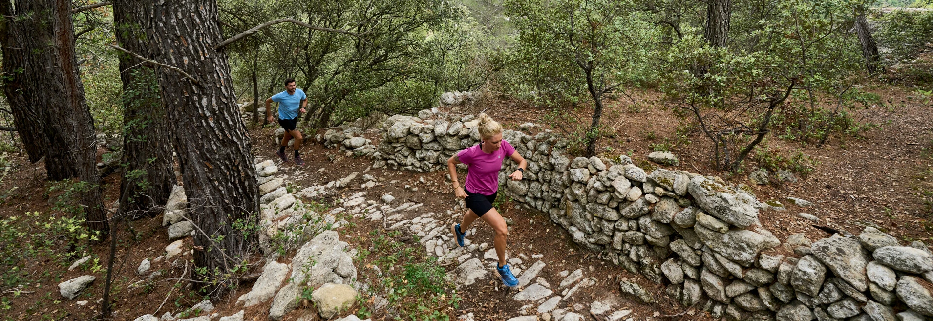Itinéraire balisé de trail en Vaucluse  © Rosso